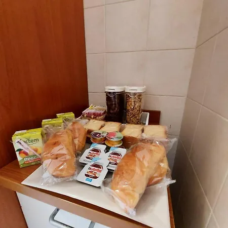 Free Breakfast - Michelangelo Dream House Rom